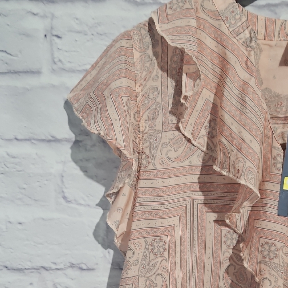Universal Thread Pink Paisley Ruffle Blouse - Picture 4 of 6